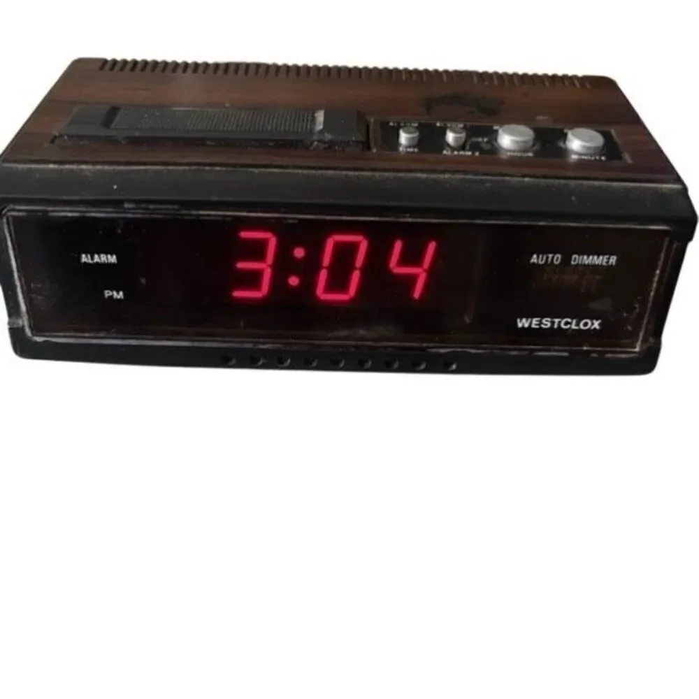 Westclox Model 22636 Digital Clock Radio *Read*